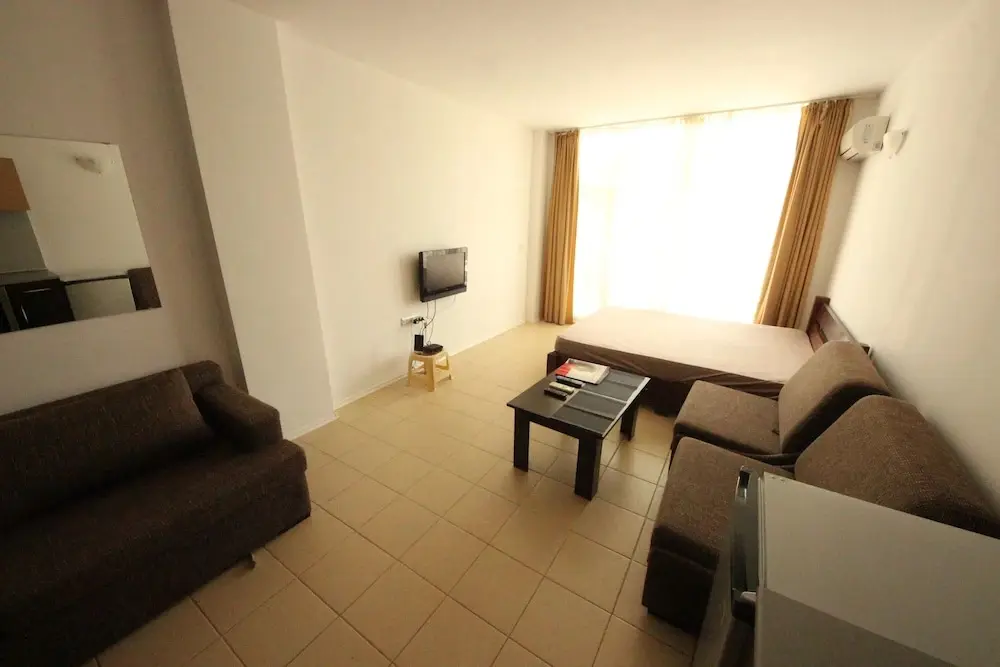 Солнечный берег: Menada Global Ville Apartments