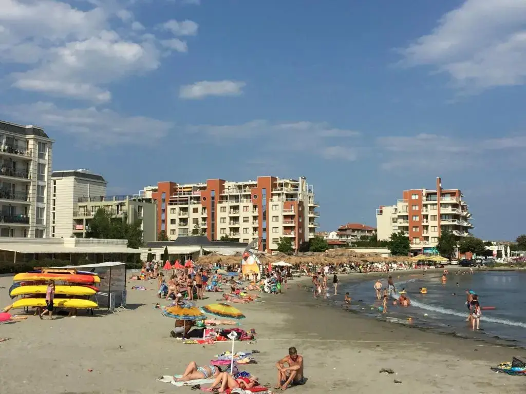 Поморие: Apartments Helios