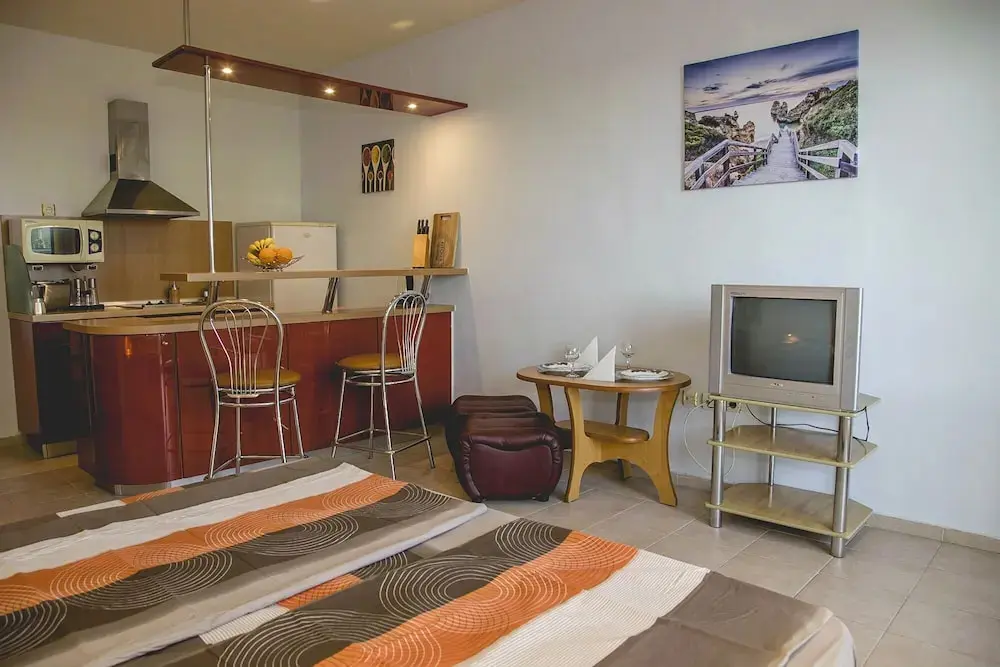 Солнечный берег: Hotel Planeta Studio