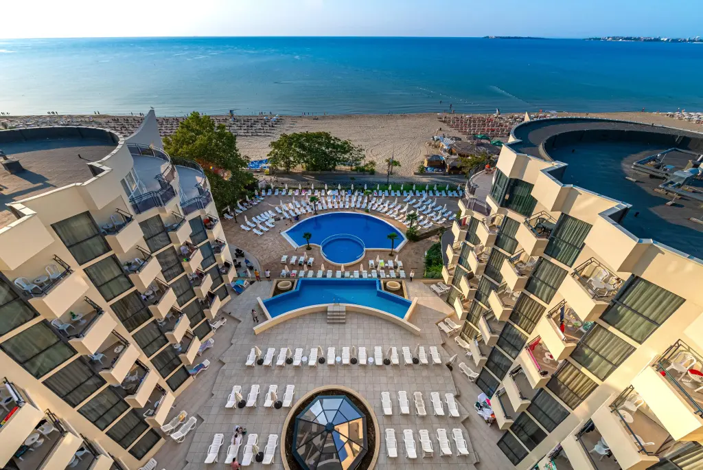 Солнечный берег: Zenith Hotel