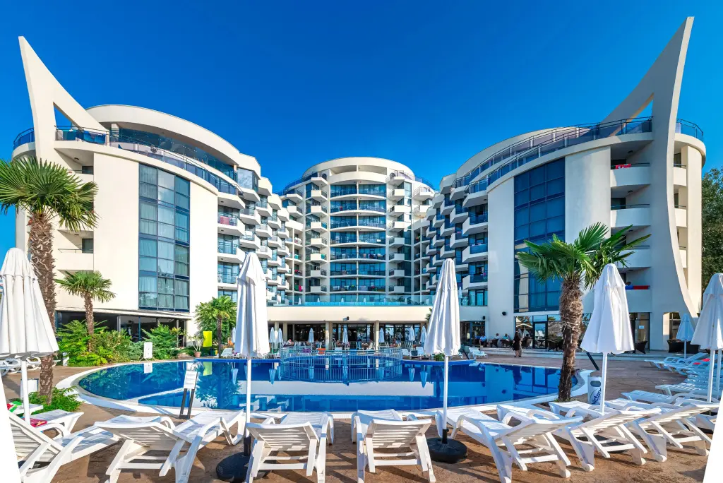 Солнечный берег: Zenith Hotel
