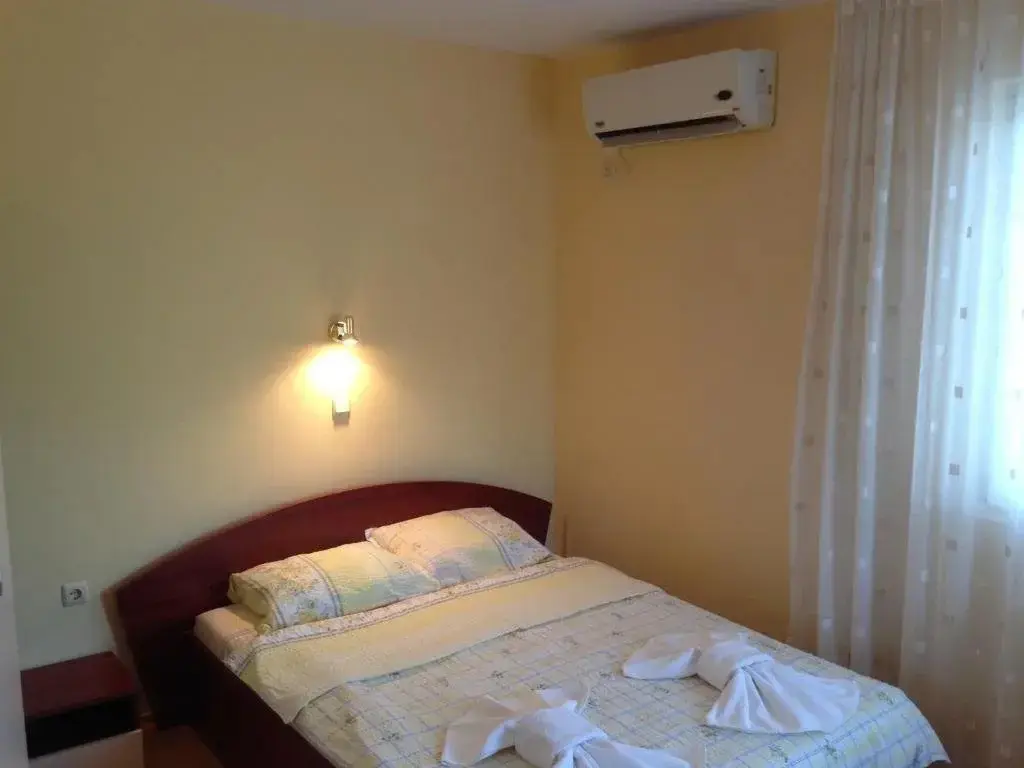 Лозенец: Guest House Kostadinovi