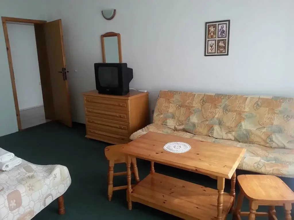 Поморие: Nely Family Hotel