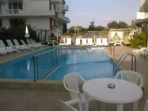Солнечный берег: Azzuro Apartment