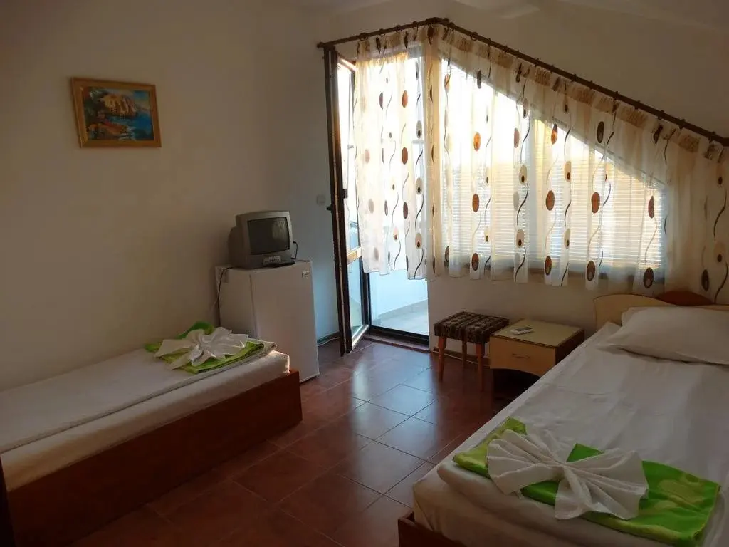 Китен: Guest House Rositsa