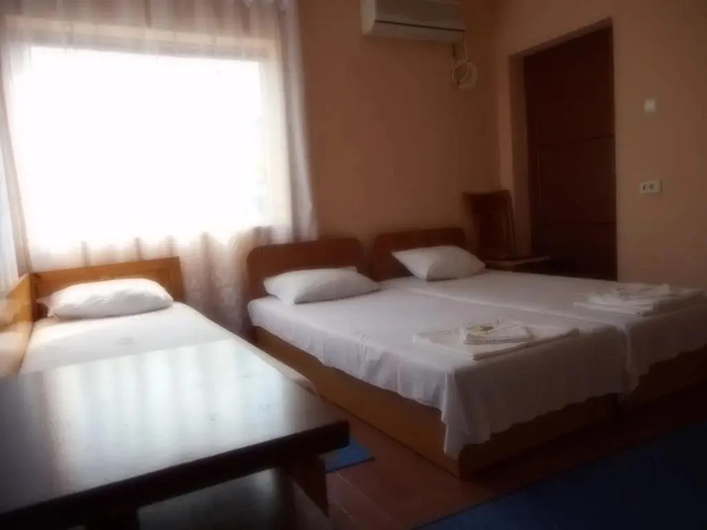 Каварна: Guest House Borisov
