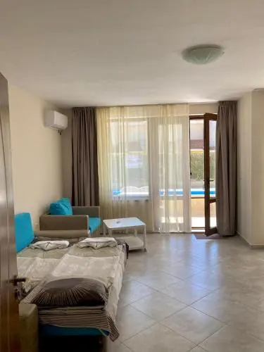 Созополь: Apartments In Villas Apolon