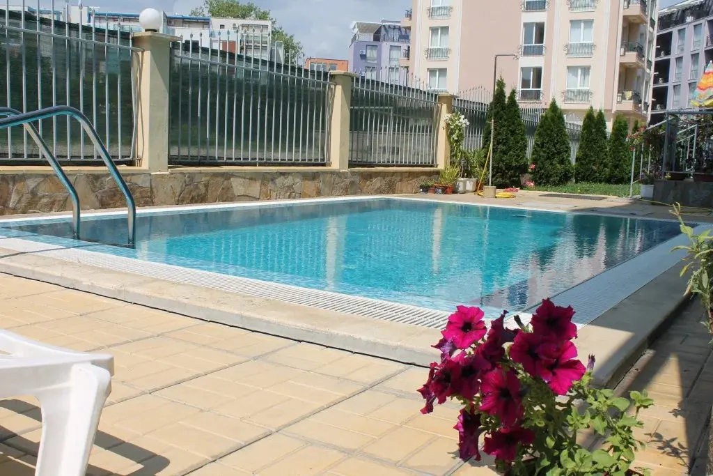 Солнечный берег: Aqua Blue Apartments