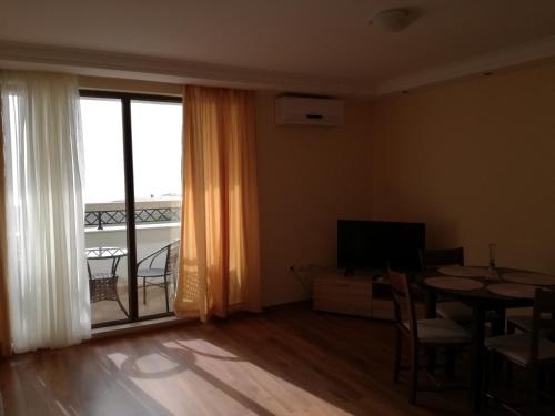 Приморско: Apartments Golden Dunes