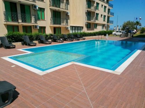 Приморско: Apartments Golden Dunes