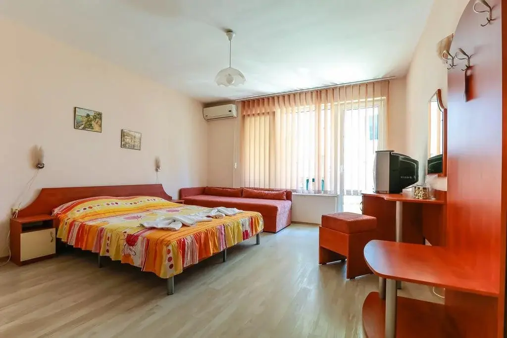 Несебр: Guest House Ekaterina