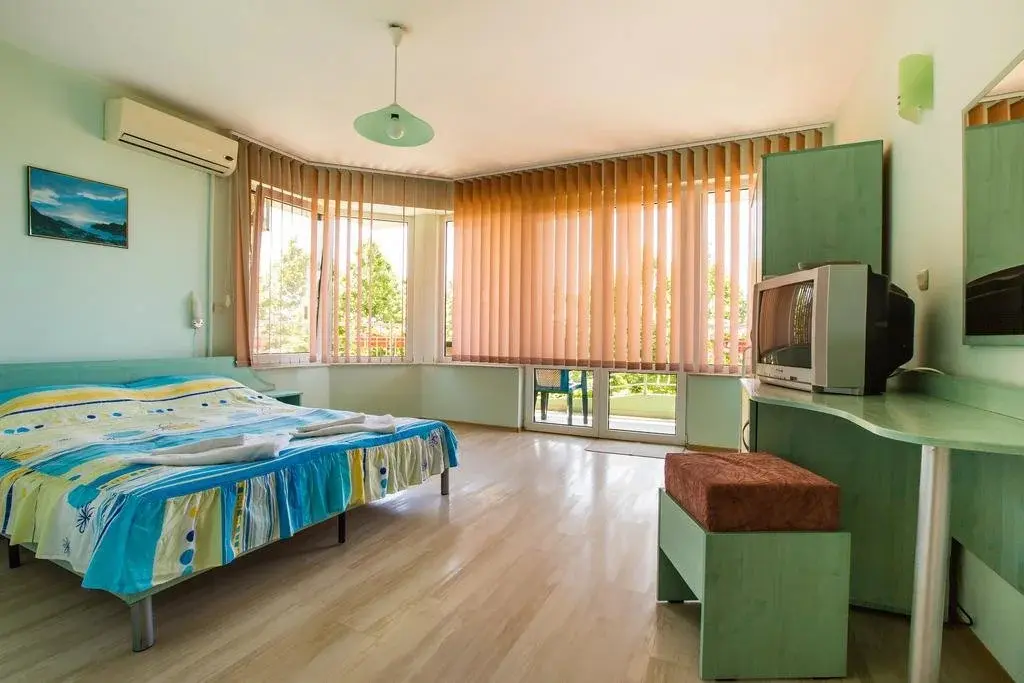 Несебр: Guest House Ekaterina