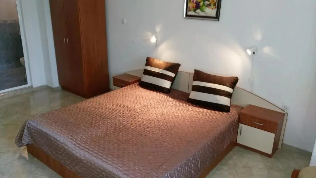Черноморец: Guest House Krasi