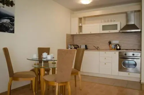 Солнечный берег: Sunny Fort Apartment