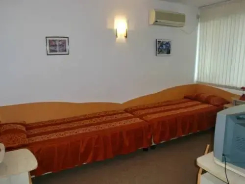 Солнечный берег: Guest House Granat