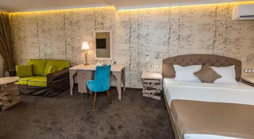 Пловдив: 8 12 Art Guest House