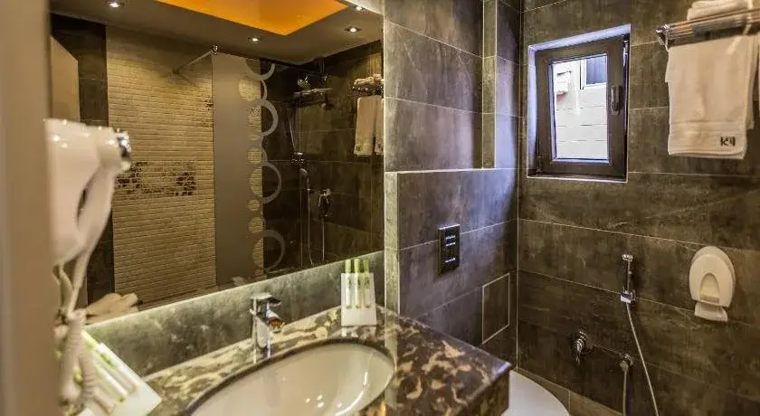 Пловдив: 8 12 Art Guest House