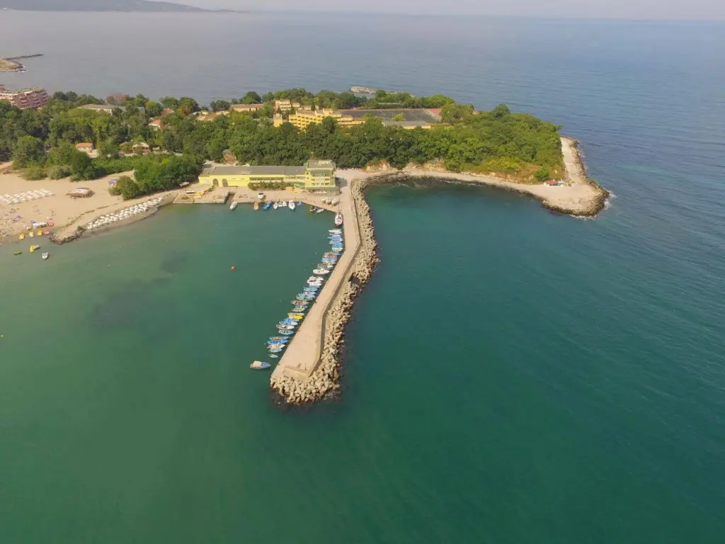 Китен: Hotel Marina