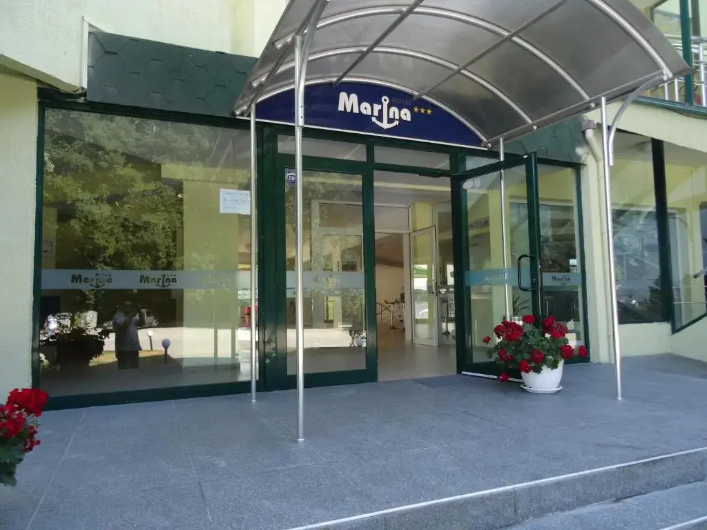 Китен: Hotel Marina