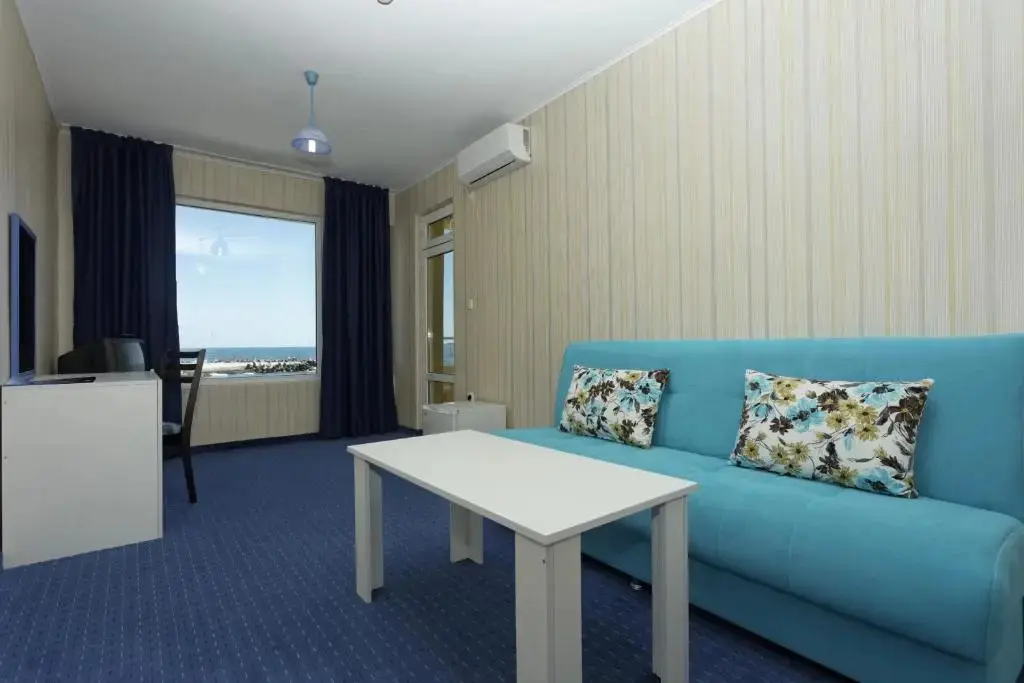 Китен: Hotel Marina
