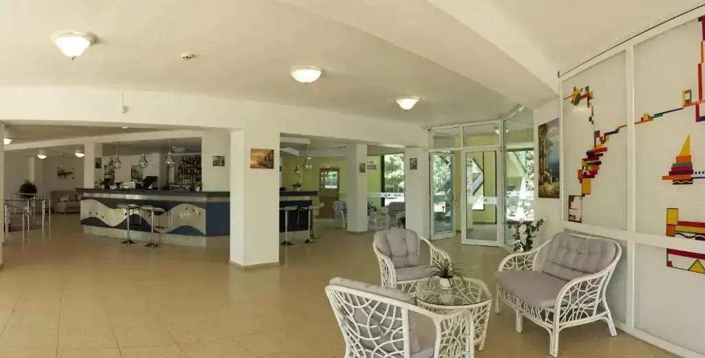 Китен: Hotel Marina