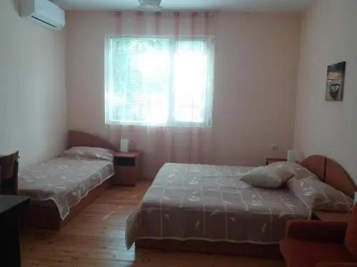 Царево: Minchevi Guest House
