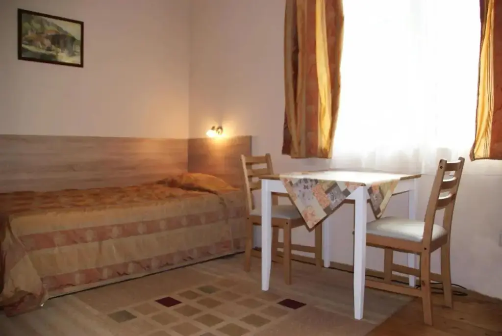 Варна: Private rooms Siesta