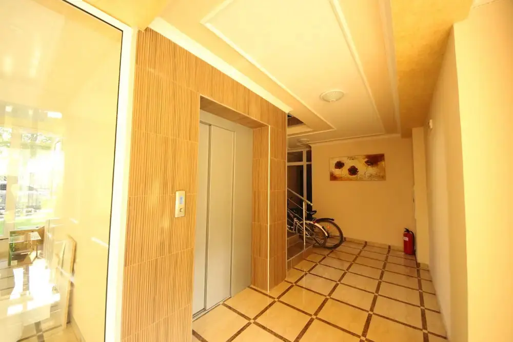 Солнечный берег: Menada VIP Park Apartments