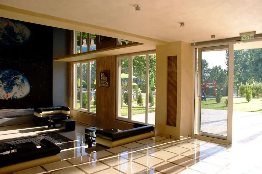 Солнечный берег: Menada VIP Park Apartments