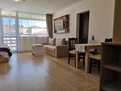 Несебр: South Beach Apartment