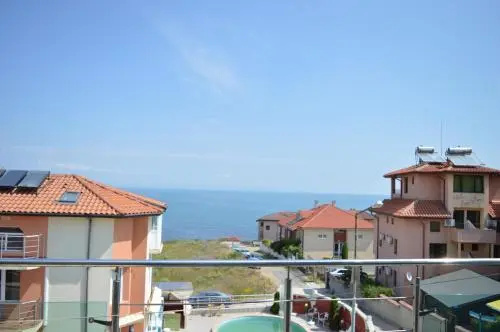 Созополь: Family Hotel Coral