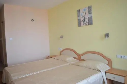Созополь: Family Hotel Coral
