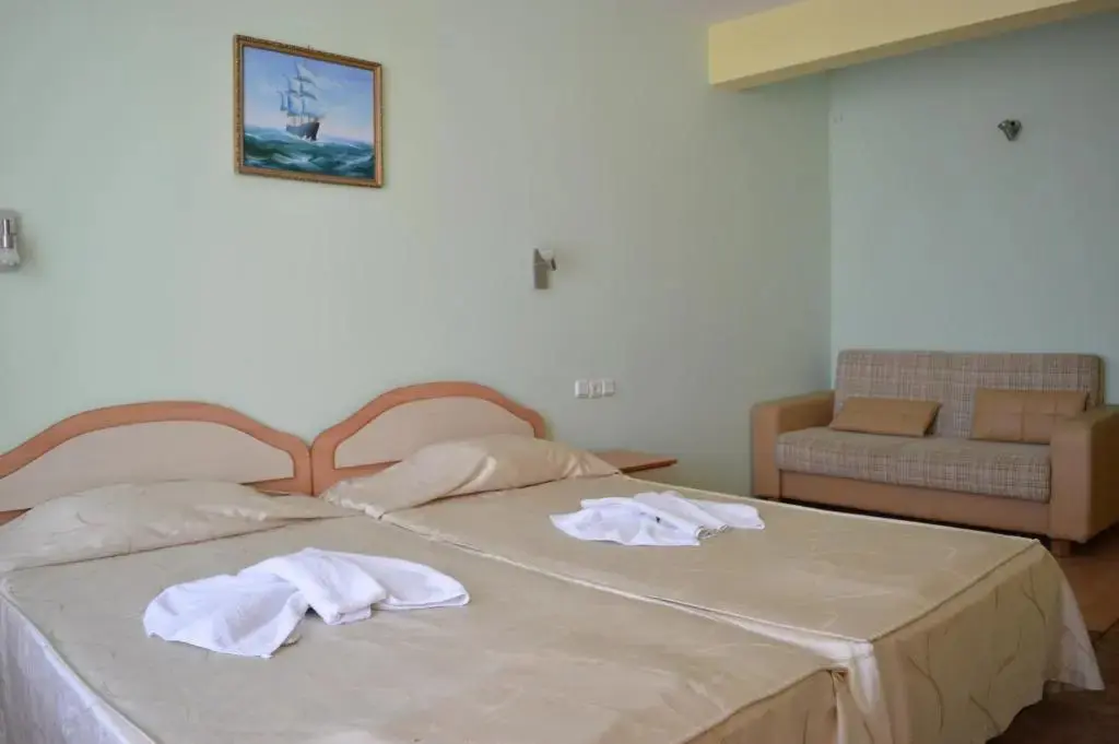 Созополь: Family Hotel Coral