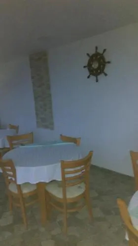 Созополь: Family Hotel Coral