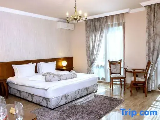 София: Mon Ami Apart in Studentski Grad Area