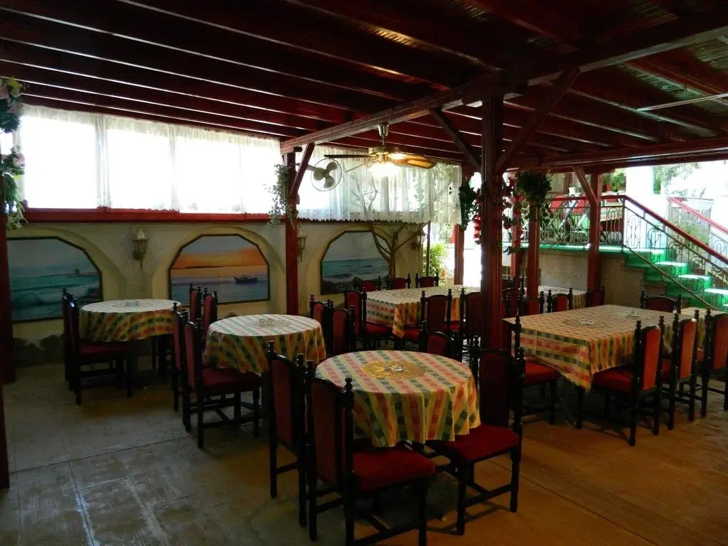 Несебр: Hotel Andreev