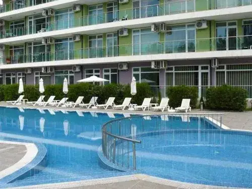 Солнечный берег: Solmarin Apartcomplex