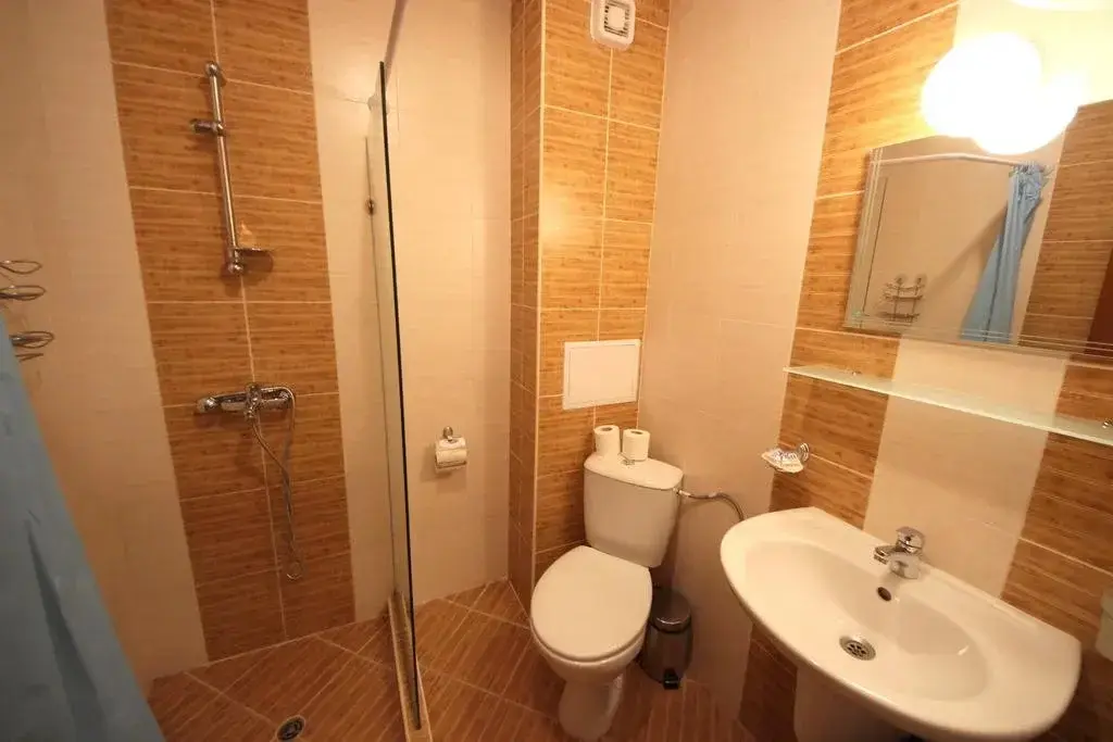 Солнечный берег: Solar Apartments Chateau Valon