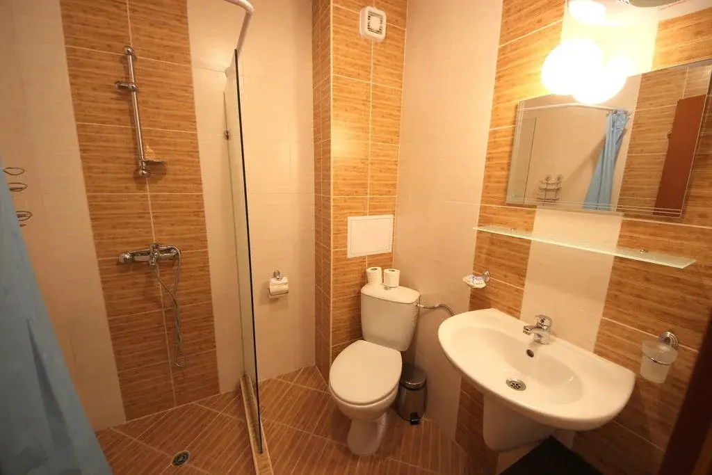 Солнечный берег: Solar Apartments Chateau Valon