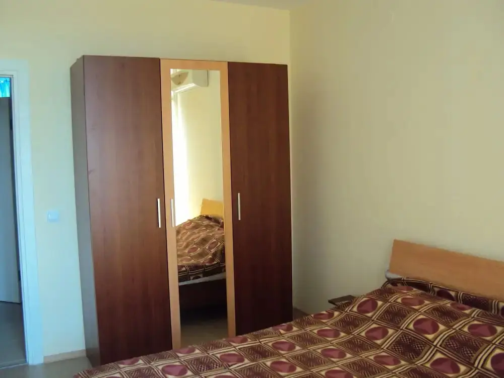 Солнечный берег: Sun City Apartments