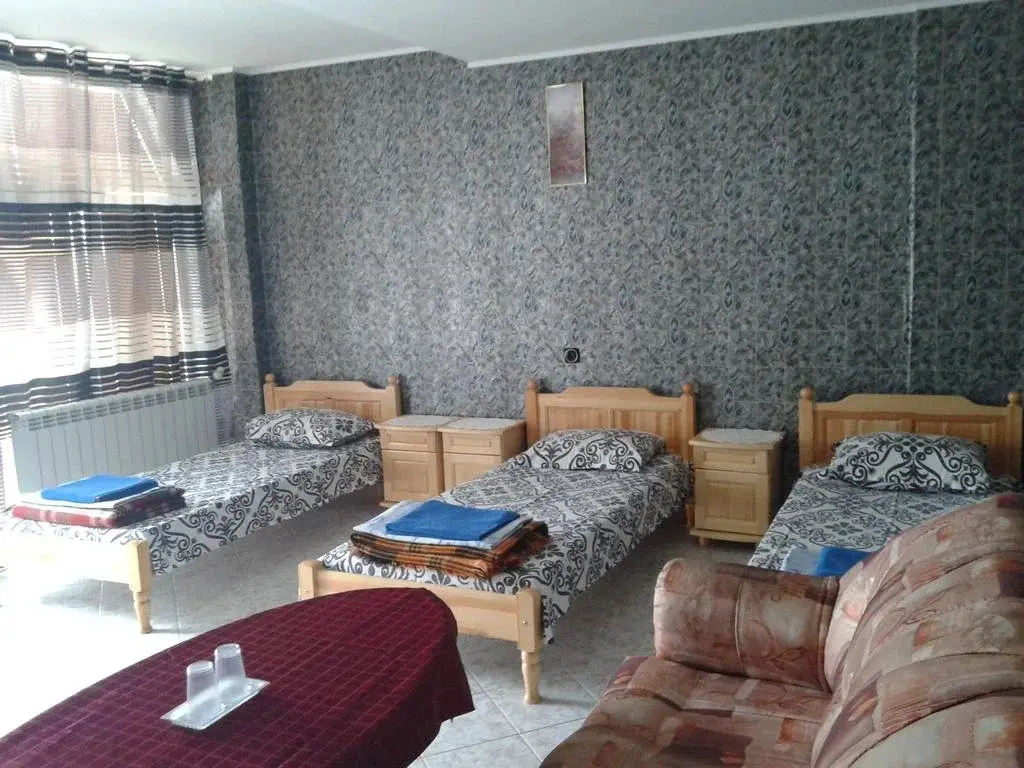 Русе: Family Hotel Shans