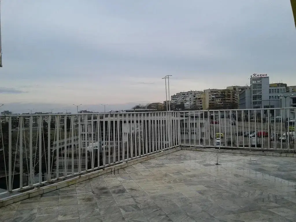 Русе: Family Hotel Shans