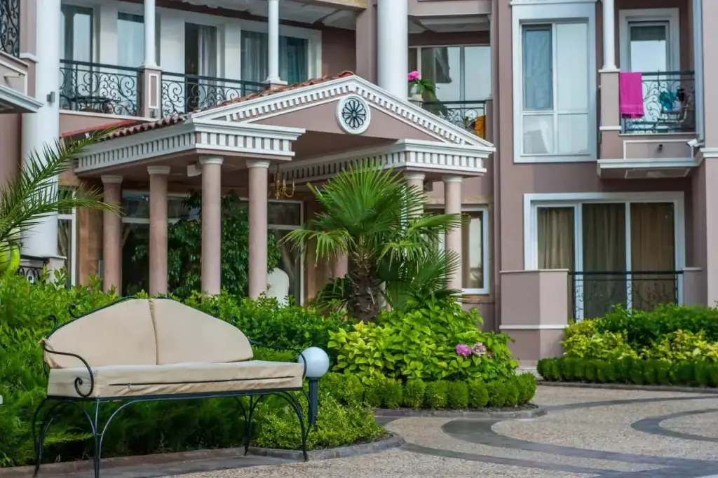 Aparthotel Izida Palace — фото 1