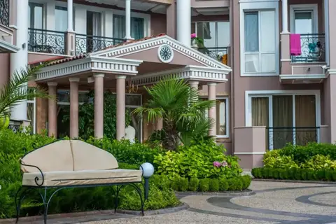 Aparthotel Izida Palace — фото 1