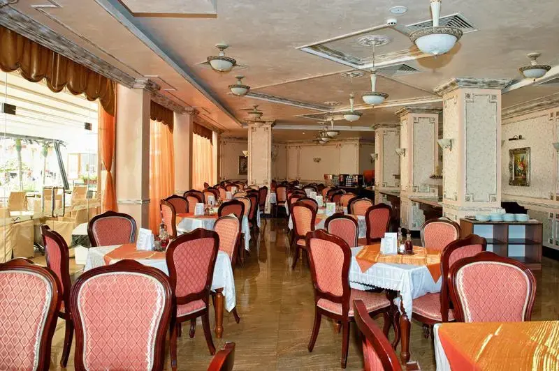 Солнечный берег: Sunny Beach Rent Apartments Karolina