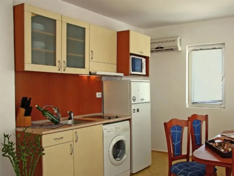Солнечный берег: Bravo 5 Holiday Apartments