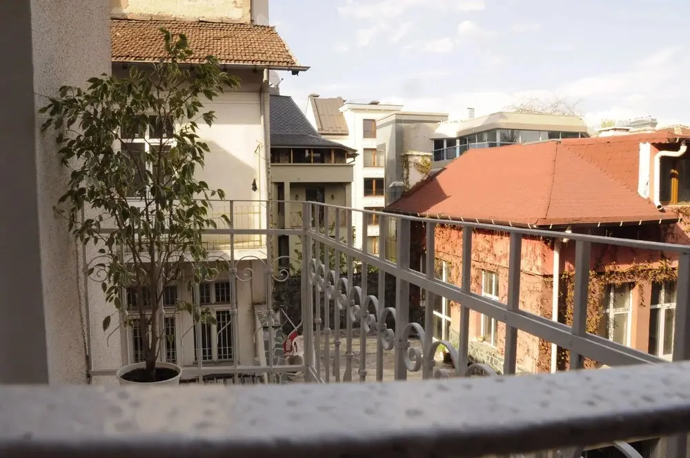 София: Emigrant apartment