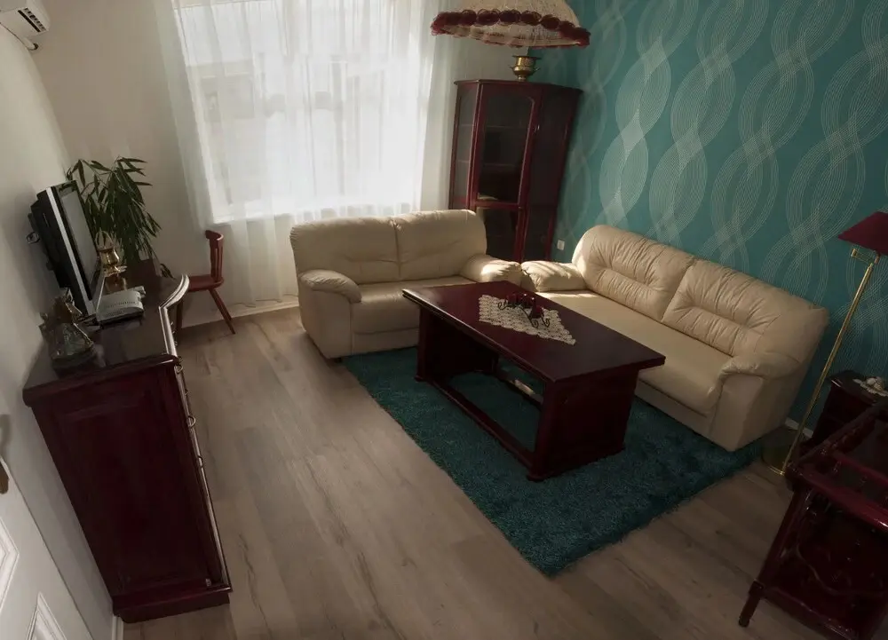 София: Emigrant apartment