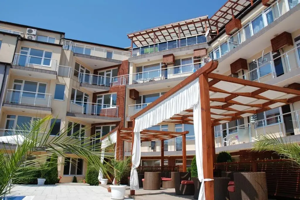 Несебр: Sunny House Family Complex