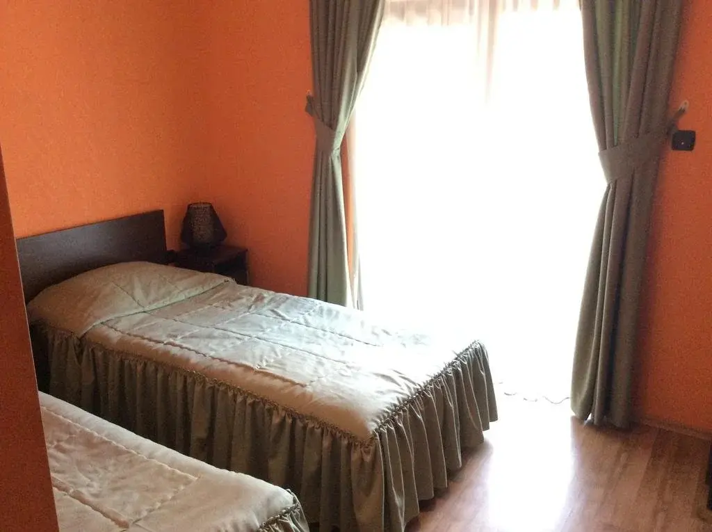 Смолян: Hotel Kris